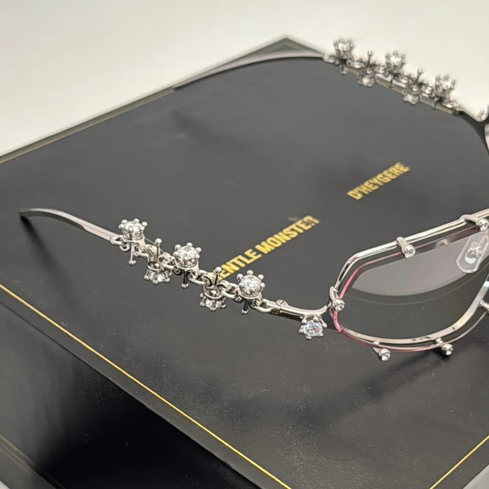GENTLE MONSTER X D’HEYGERE - Brand New TIARA 02 immaculate! - Picture 6 of 17